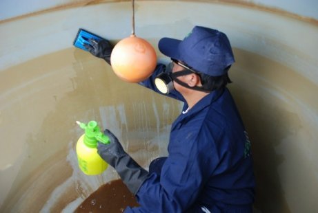How to Clean and Wash the Water Tank