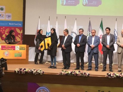 انتخاب سرکار خانم محمد زاده سرپرست کنترل کیفی و آزمایشگاه مجتمع پلاستیک طبرستان به عنوان مسئول فنی برتر انتخاب سرکار خانم محمد زاده سرپرست کنترل کیفی و آزمایشگاه مجتمع پلاستیک طبرستان به عنوان مسئول فنی برتر