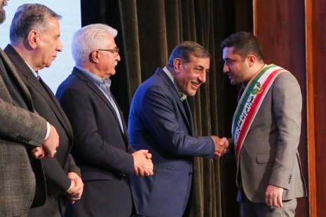 انتخاب مجتمع پلاستیک طبرستان به عنوان واحد تولیدی برتر در هجدهمین جشنواره ملی تولیدکنندگان و مدیران جوان انتخاب مجتمع پلاستیک طبرستان به عنوان واحد تولیدی برتر در هجدهمین جشنواره ملی تولیدکنندگان و مدیران جوان